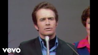 Merle Haggard  Okie From Muskogee Live [upl. by Bibah]