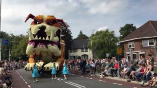 Bloemencorso Lichtenvoorde 2016 De Lummels  Brutus [upl. by Valora]