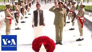 Pakistan PM Imran Khan meets army chief [upl. by Brote980]