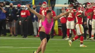 Full Video Super Bowl 55 Streaker with Kevin Harlan amp Kurt Warner on the call [upl. by Amiaj]