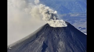 DOCUMENTÁRIO SOBRE VULCÕES INTRODUÇÃO [upl. by Nilat477]