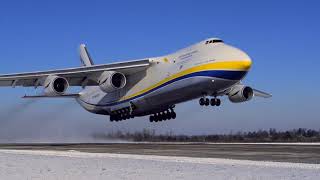 AN124100s take off and lowpass [upl. by Naved385]