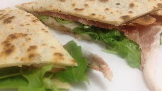 Piadina e Cassone Romagnolo Ricetta [upl. by Eelsew]