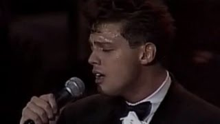 Luis Miguel  Contigo En La Distancia Live  Auditorio Nacional México 1992 [upl. by Lita]