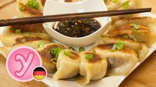 POTSTICKERS  GUOTIE Jiaozi  GYOZA mit Hähnchen – gebratene Teigtaschen [upl. by Isador643]