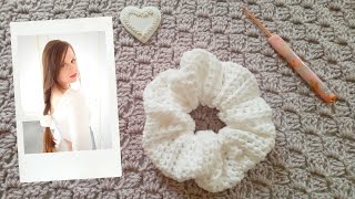 CROCHET EASY SCRUNCHIE  DIY BEGINNER TUTORIAL FOR A FEMININE SCRUNCHIE [upl. by Meil63]