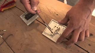 How To Wire A Two Way Switch [upl. by Amadeus]