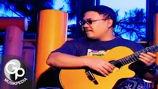 Doel Sumbang  Awewe Sapi Daging Official Music Video [upl. by Peggy]